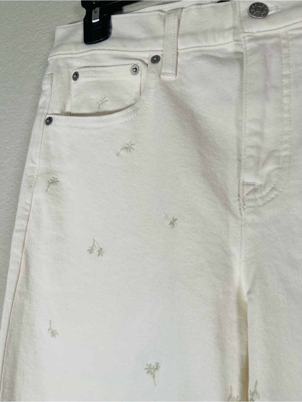 J Crew Fac NWT Wide Leg Embroidered Crop Jeans Size 28T Ivory Denim Embroidery - Picture 7 of 12